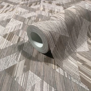 Ezüstös szürke és hűvös taupe tónusú geometriai mintás tapéta