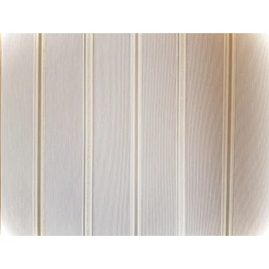Drapp alapon, ezüst, csíkos tapéta Drapp alapon, ezüst, csíkos tapéta