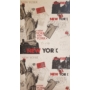 Kép 1/2 - Fehér alapon, piros, fekete, New York városa tapéta